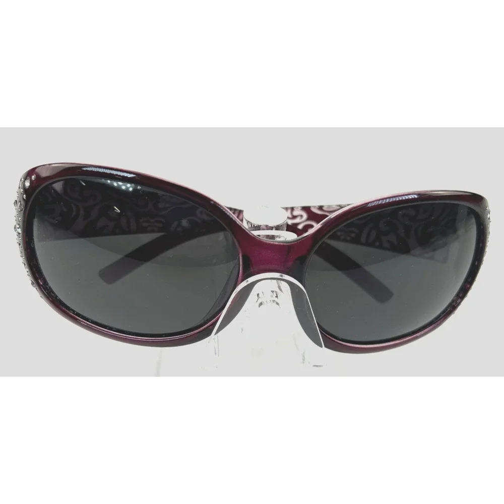 Unbranded polarized women